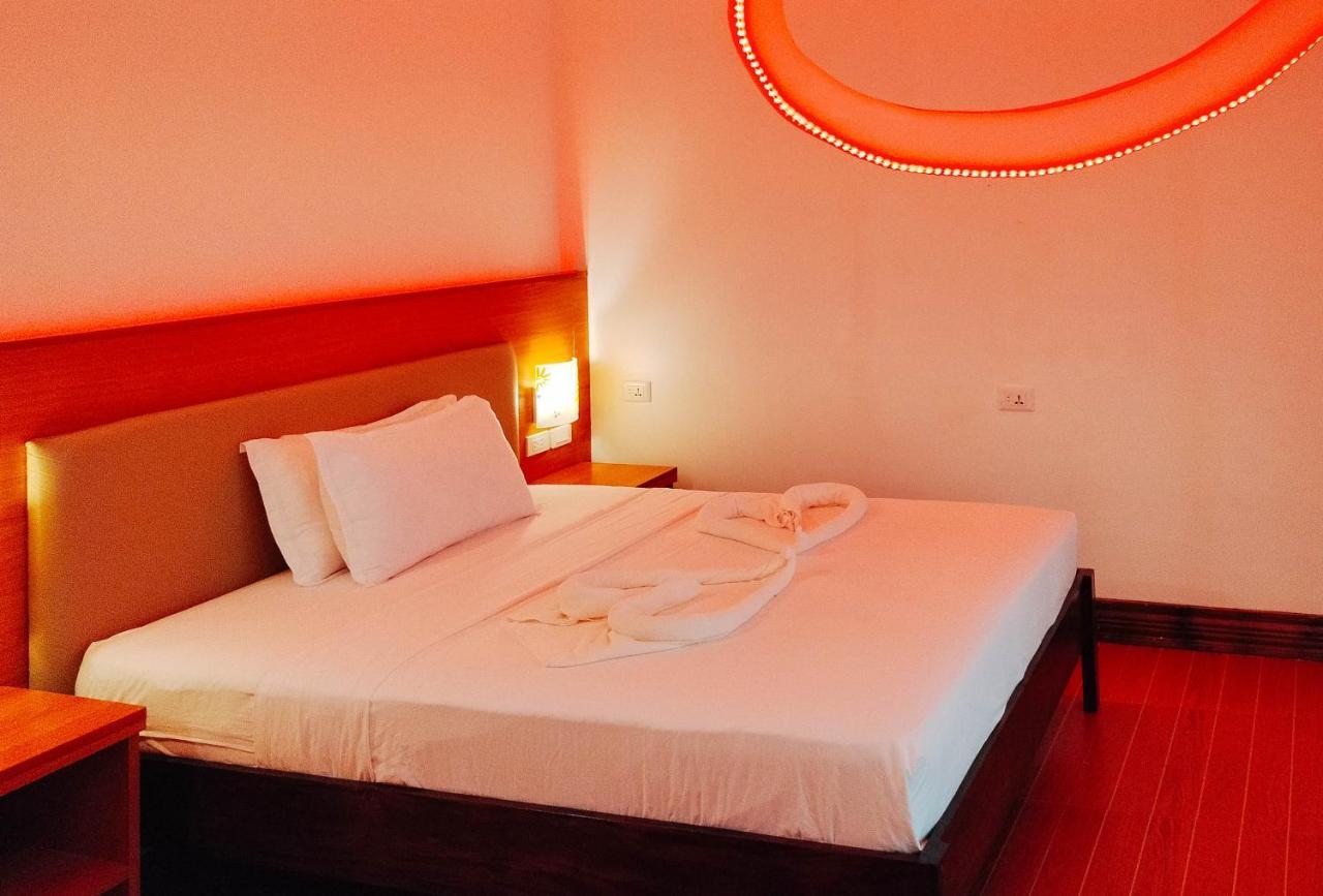Reddoorz @ Sun Kissed Resort Guindulman Anda  Esterno foto